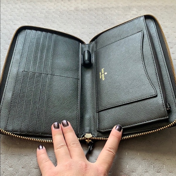 NWOT Kate Spade wallet - Picture 4 of 6